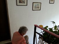 20171107 101449  suiting, or shoeing, up to go out