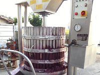 20171028 171531  coming out of this press (10% remains to be extracted)