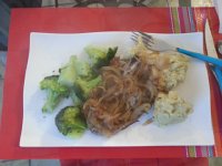 20171028 184936  pork chop with instant mashed potatoes