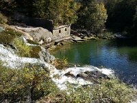 20171007 111256  A tunnel passed beneath the falls