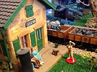 IMG 1265  a buxom Indian maiden on the lookout in LUcens