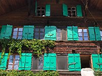 IMG 9196  opposite the garden, a huge chalet