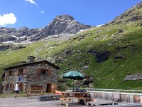 IMG 2800  last time we left via this ridge above the terrace
