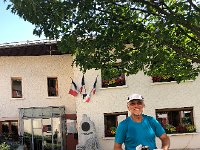 IMG 9373  we stopped for a snack at Bellentre- it was warm.