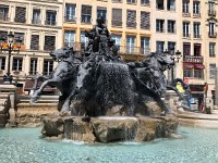 IMG 9456  fountain in the place