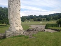 IMG 2364  pillar and bales
