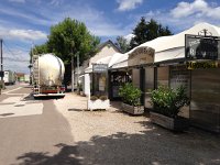 IMG 2582  This place looked good...