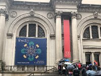 IMG 1672  a line even before the Met opens