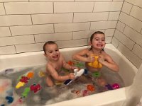 4d5823ae-2baf-4c15-b7e0-67c5cae50bf3  meanwhile little people in Nashville are getting very clean