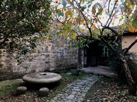 IMG 0812  interior courtyard leading to another wing