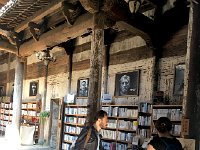 IMG 7042  Where four years ago, Nikki and Austin hung out under the watchful gaze of luminaries like Beckett