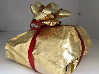 A pain d'epice and Timur pepper for our host and hostess