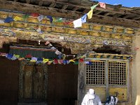 We opted for a lunch of hard-boiled eggs and chapatti on the steps of the temple