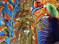 what is the metal? gold?