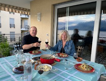 16 July Franche-Comte, Winzelers on Balcony