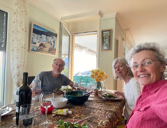 8 April J and M to RGB for Dinner