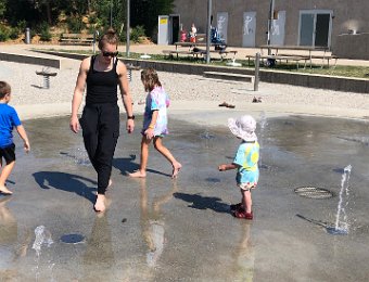 15-16 July Vivi, Val and Liam Arrive in Montreux, Villeneuve