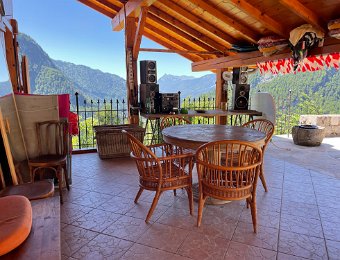 2 July Meet up, Move into Salvagny and Dinner at Chalet Vaclav