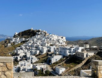 21 May Milos to Serifos - Lunch at Mega Livadi