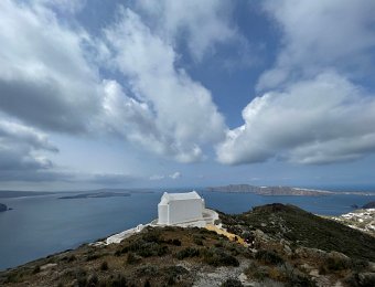 3 May Santorini to Paros