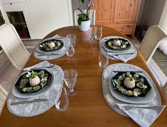 7 March - Chez Susan and Fredy for Lunch