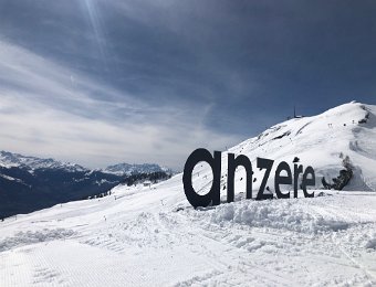 25 March - Skiing at Anzere