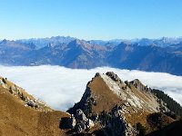 20151026 114320  Rochers de Naye et Cie beyond the clouds: our backyard